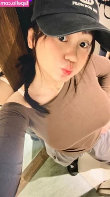 Tokyovibes - Happy Hump day  looks like i lost my pants
