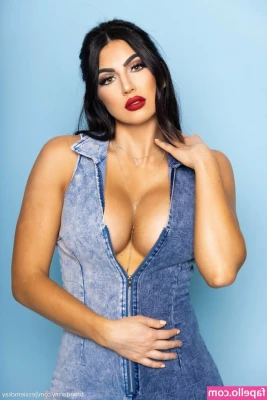 Billie Kay [ billie-kay ] - Hit the like button if you love tits