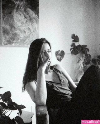 Amber Midthunder [ amber-midthunder ] - Thirsty Thursday    I had some lovely lighting at my FWBs place