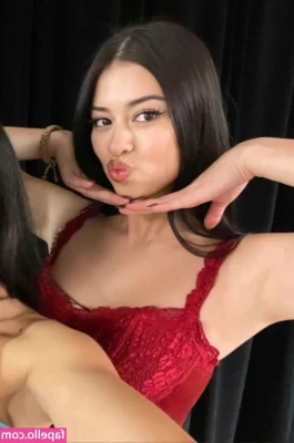 Amber Midthunder [ amber-midthunder ] - Big titty committee 🙃😋 you wanna lick?