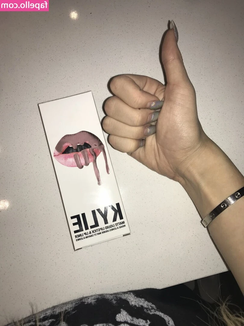 briana_sprinz [ briana-sprinz ] - Spray tan Ready ;)