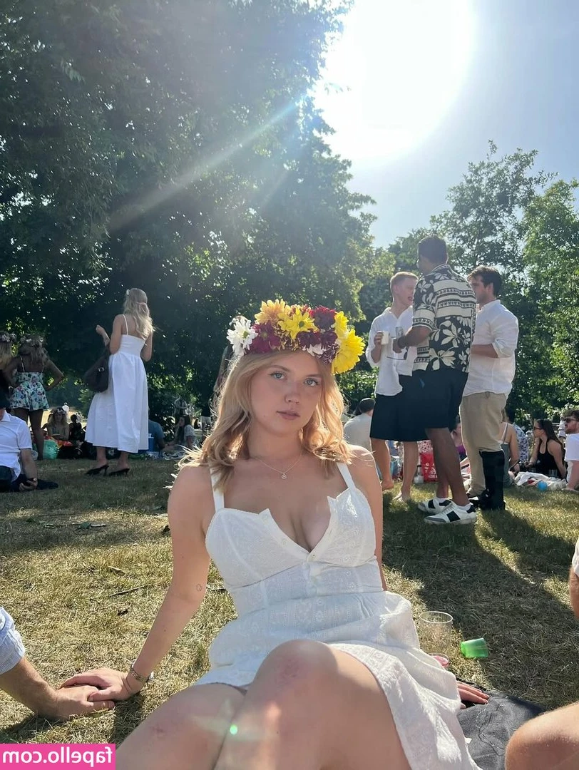 Yeschels - Dressing up is kinda my thing xx