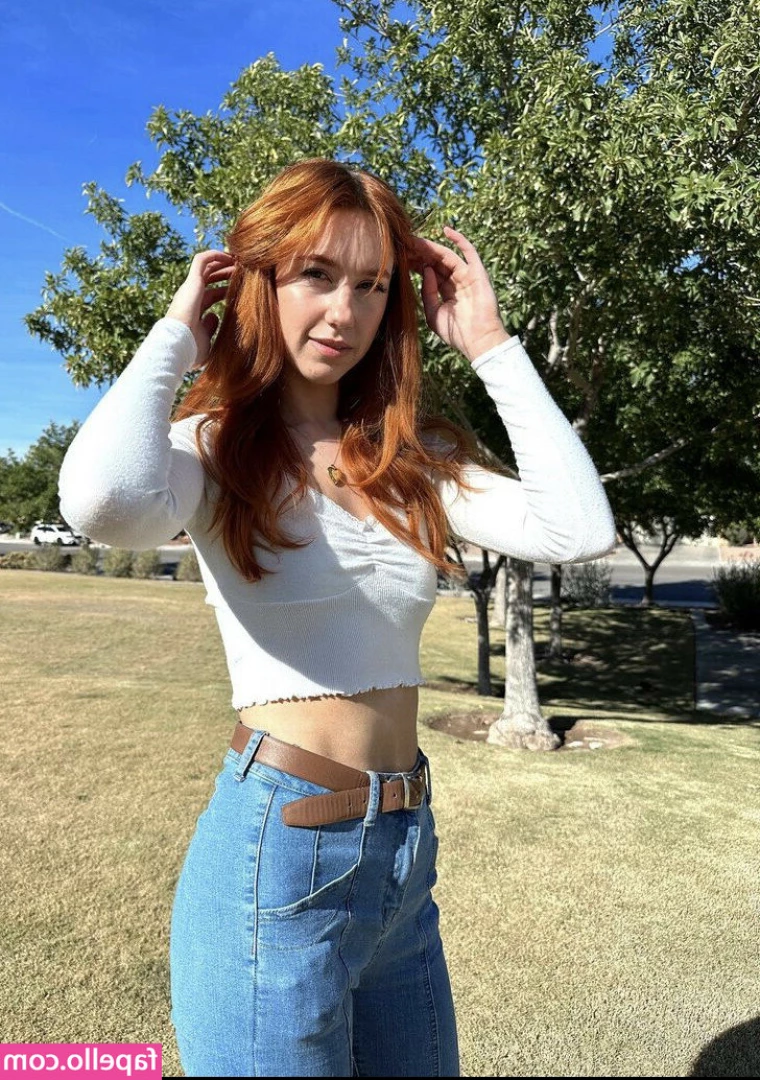 Ana Saia [ ana-saia ] - emo girl next door shows you her new outfit 🖤 do you like it?