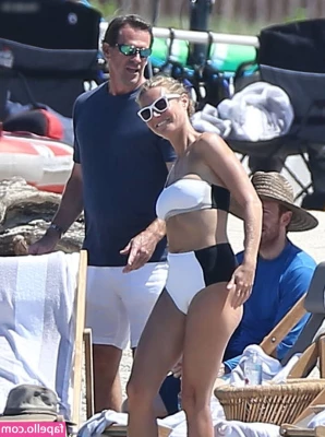 Gwyneth Paltrow [ gwyneth-paltrow ] - Are you snuggling with me tonight 😏