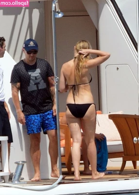 Gwyneth Paltrow [ gwyneth-paltrow ] - You boys missed me haven t you  Daddy caught some really bad stomach