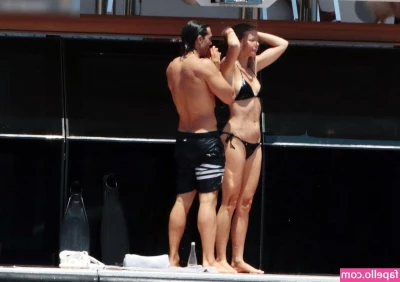 Gwyneth Paltrow [ gwyneth-paltrow ] - WAP and camel toe pics #PicsofTheDay