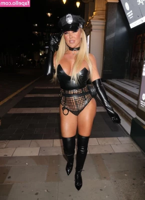 Aisleyne Horgan-Wallace [ aisleyne-horgan-wallace ] - hey as I’ve said before my Wi-Fi in my new place is quite slow so