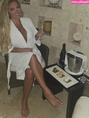 Aisleyne Horgan-Wallace [ aisleyne-horgan-wallace ] - This felt so good that it didn t take long LOL