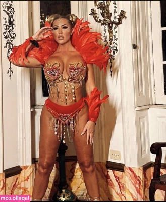 Aisleyne Horgan-Wallace [ aisleyne-horgan-wallace ] - Leak Your Freak If That Is What You Seek  Take A Peek  Love  Lynn