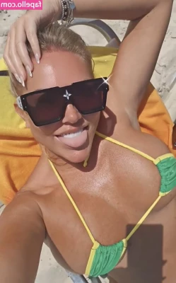 Aisleyne Horgan-Wallace [ aisleyne-horgan-wallace ] - Today's vibe 🌸💫