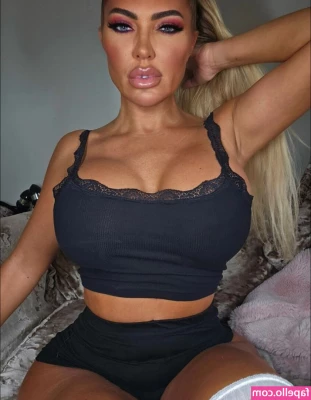 Aisleyne Horgan-Wallace [ aisleyne-horgan-wallace ] - You should definitely slide in my DM's, just sayin 🤷🏻‍♀️