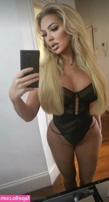 Aisleyne Horgan-Wallace [ aisleyne-horgan-wallace ] - You  a glass of wine and I    part 3 3