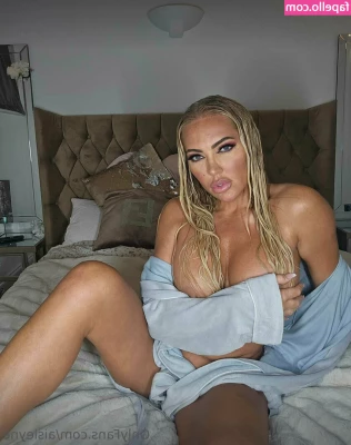 Aisleyne Horgan-Wallace [ aisleyne-horgan-wallace ] - Stream started at 01 23 2022 02 10 am  Saturday Slumber Party   Any