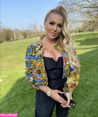 Aisleyne Horgan-Wallace [ aisleyne-horgan-wallace ] - Happy thursdayyyyy