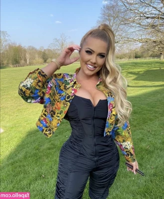 Aisleyne Horgan-Wallace [ aisleyne-horgan-wallace ] - Chained  exposed and pegged part 2  how may I serve you Sir