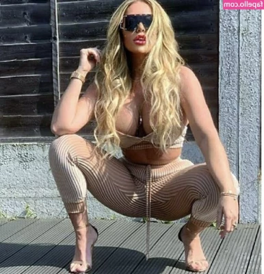 Aisleyne Horgan-Wallace [ aisleyne-horgan-wallace ] - Good Morning 🩷🩴🖤  Love my tan do you?