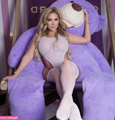Aisleyne Horgan-Wallace [ aisleyne-horgan-wallace ] - Relax of Buddha…