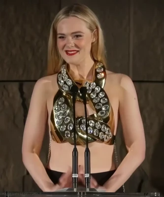  [ elle-fanning ] - This curvy cutie has dropped a surprise for you in your inbox