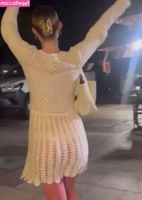 Elle Fanning [ elle-fanning ] - Lil fat ass