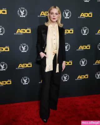 Elle Fanning [ elle-fanning ] - My caf cuz I m bored