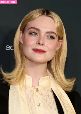 Elle Fanning [ elle-fanning ] - Probably gonna be my last pic set with the blue for a while   