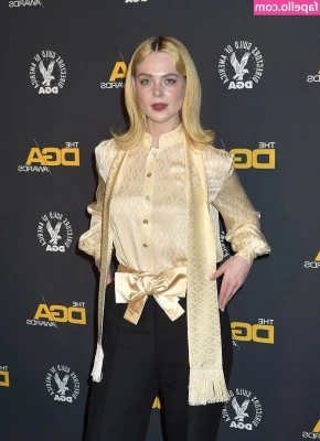 Elle Fanning [ elle-fanning ] - I think most of you follow me from TikTok so I made an onlyfans style