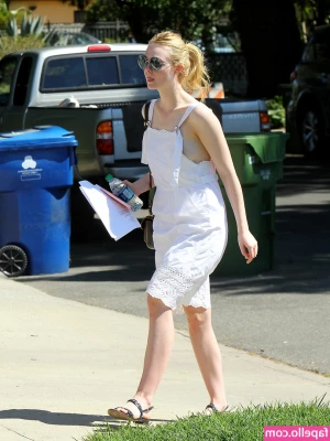 Elle Fanning [ elle-fanning ] - Booty post <3 Dropping the full set to DMs soon!