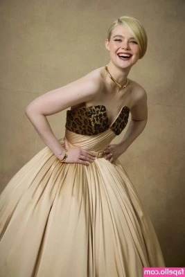 Elle Fanning [ elle-fanning ] - Suck me