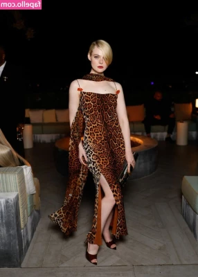 Elle Fanning [ elle-fanning ] - und lust auf ein heisses  persönliches video  and fancy a hot 