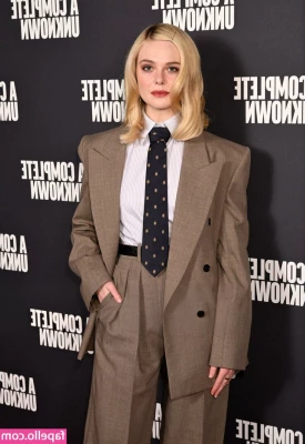 Elle Fanning [ elle-fanning ] - Last slide is the back view  which is always superior