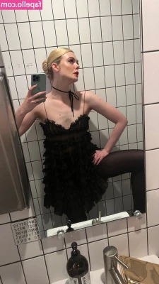 Elle Fanning [ elle-fanning ] - Plastic chairs are good for things part 1
