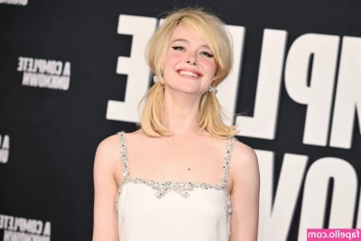 Elle Fanning [ elle-fanning ] - Me encanta el sexo oral  que rico seria tu lengua pasando por mi