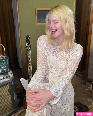 Elle Fanning [ elle-fanning ] - had to take a quick selfie between giving dances on the floor together