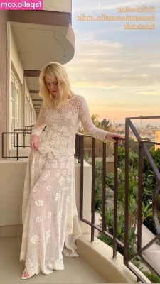Elle Fanning [ elle-fanning ] - Hi everyone  I hope you enjoy your Tuesday    feetporn  feet