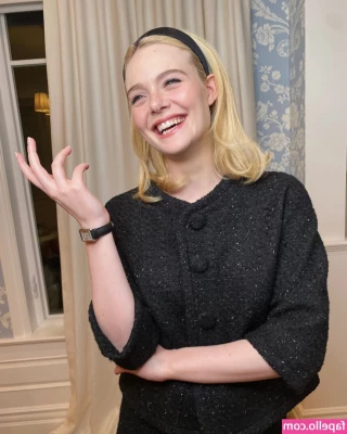 Elle Fanning [ elle-fanning ] - Bad Barbie part 1