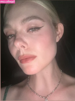 Elle Fanning [ elle-fanning ] - Pretty in pink
