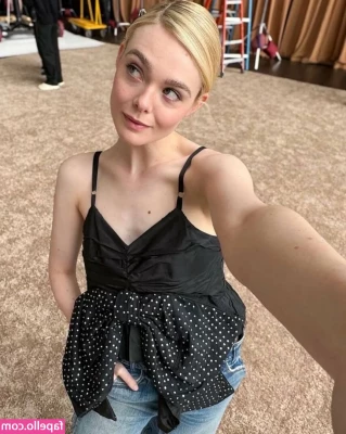 Elle Fanning [ elle-fanning ] - Quien baja un ratico