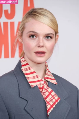 Elle Fanning [ elle-fanning ] - Getting my ass eaten while I worship a massive cock