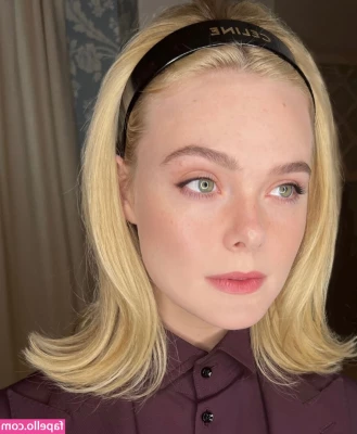 Elle Fanning [ elle-fanning ] - I n few minutes live
