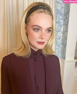 Elle Fanning [ elle-fanning ] - Can we play  my trainer  Pweeeease