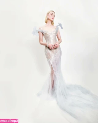 Elle Fanning [ elle-fanning ] - What would you like to see more of? 💗✨