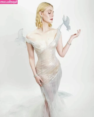 Elle Fanning [ elle-fanning ] - Bath time part 1