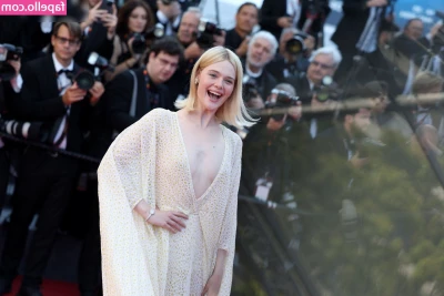 Elle Fanning [ elle-fanning ] - I had  jamiedaniels rubbing my soles today after we shot a bunch of