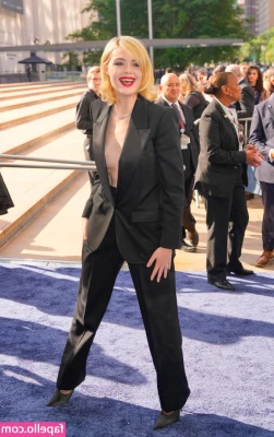 Elle Fanning [ elle-fanning ] - Good morning lovers