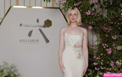 Elle Fanning [ elle-fanning ] - Morning with me