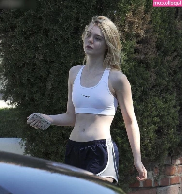 Elle Fanning [ elle-fanning ] - It s been a long time help me reach the posted goal and I ll