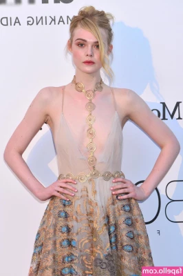 Elle Fanning [ elle-fanning ] - Slow motion fa me …