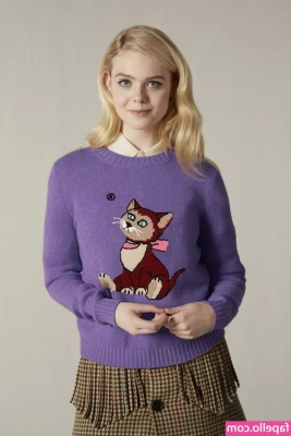 Elle Fanning [ elle-fanning ] - Do you want to spank my juicy ass