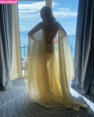 Elle Fanning [ elle-fanning ] - I am so excited that my nipples are hard for you