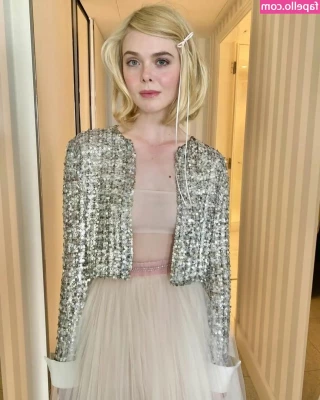Elle Fanning [ elle-fanning ] - You wanted longer videos on my profile  so I made a special cut of my